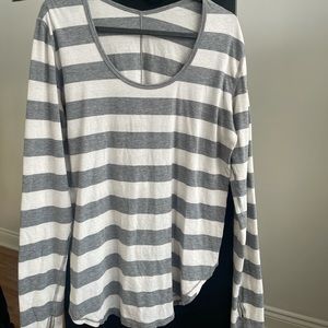 Size 8 Lululemon long sleeve
